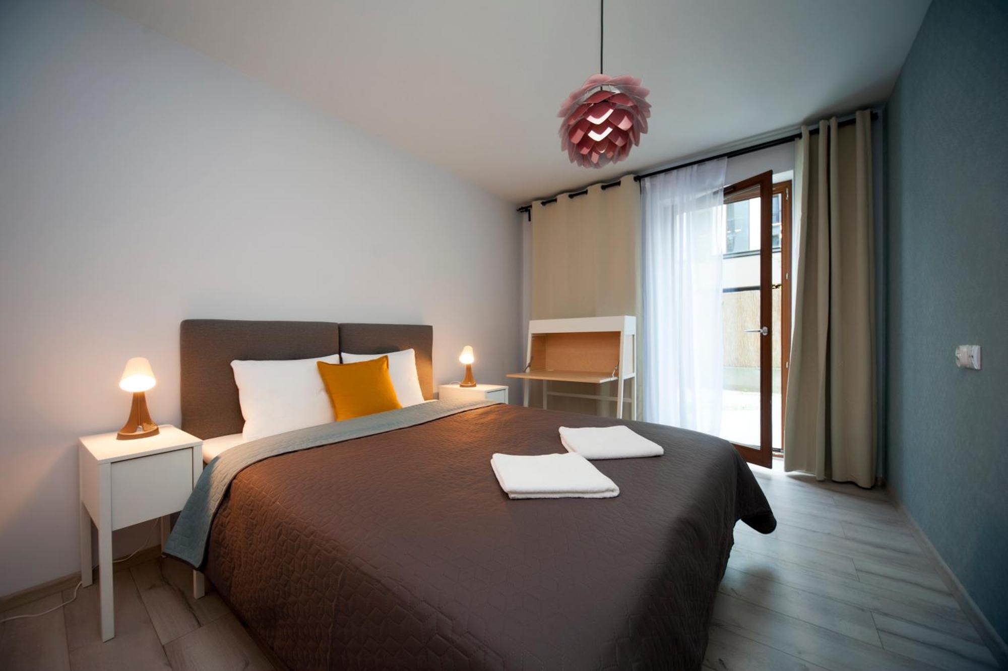 Very Berry - Maratonska 3 - Business Apartment, Garden, Check In 24H Poznan Ngoại thất bức ảnh